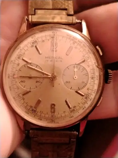 Reloj vintage Medcal de pulsera dorado - miniatura 1