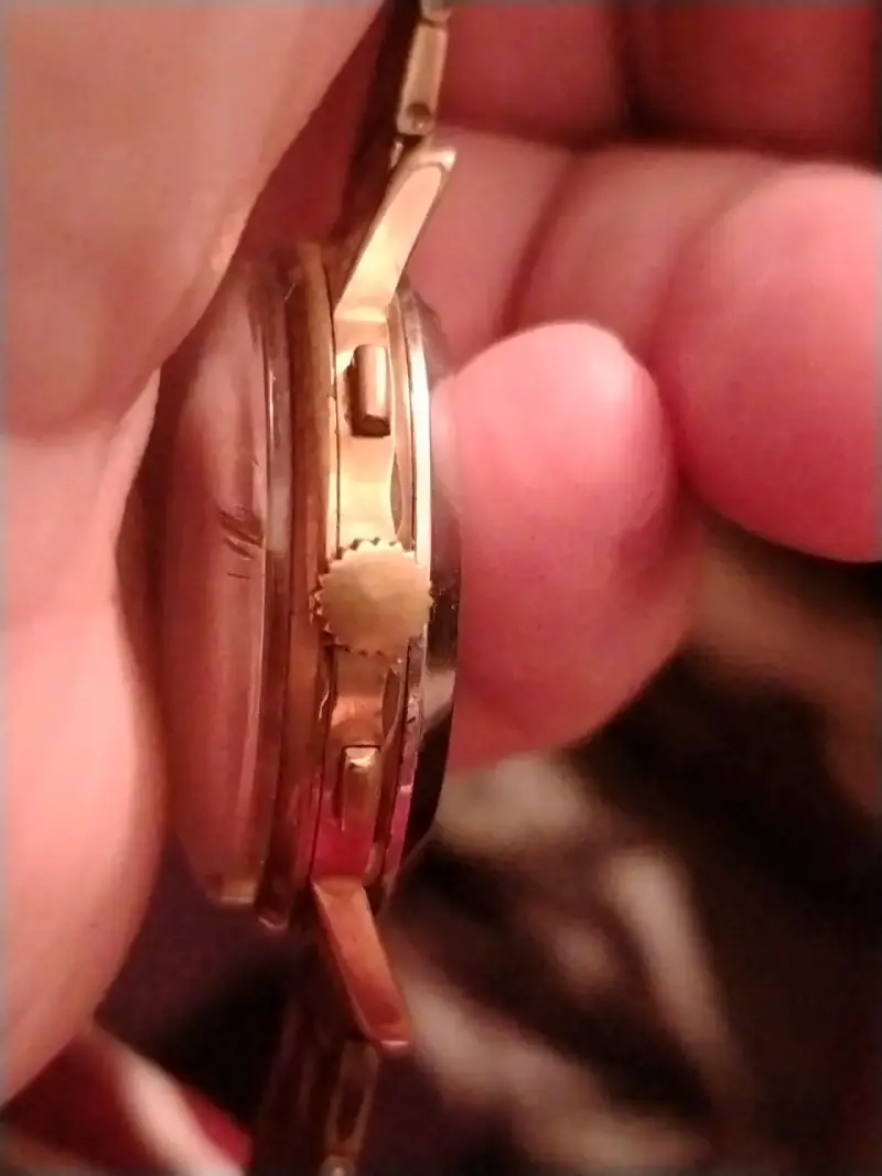 Reloj vintage Medcal de pulsera dorado - 2