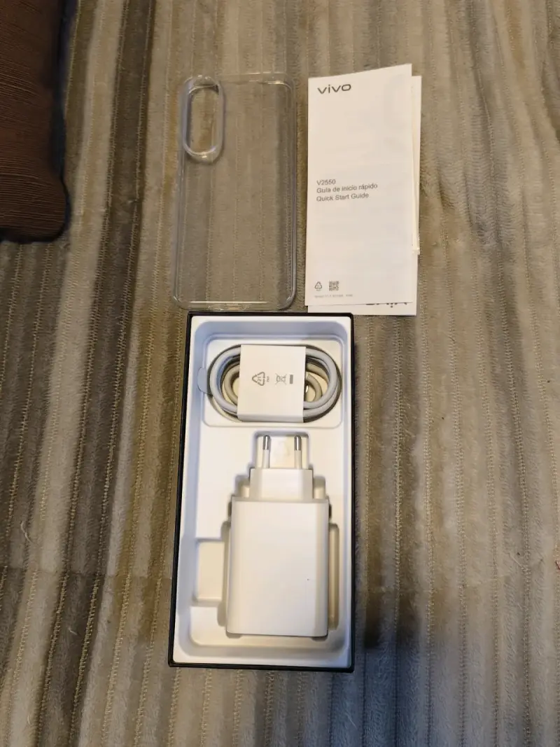 Smartphone Vivo V70 FE con cámara de 200 MP - 3