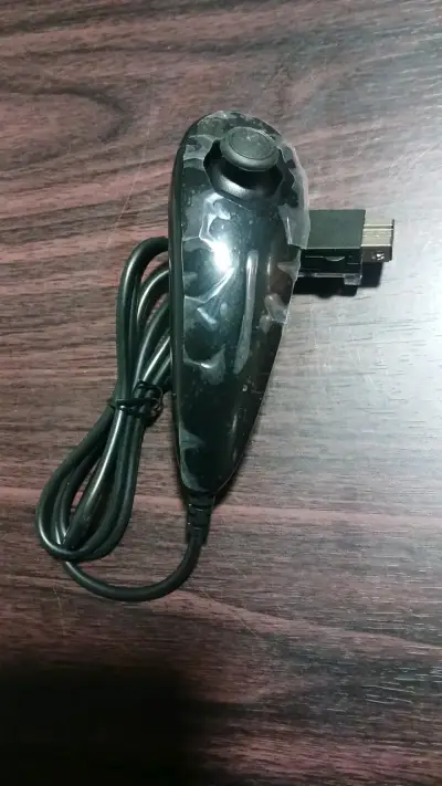 Control Nunchuk Negro para Nintendo Wii - miniatura 3