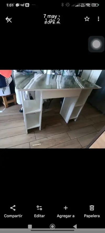 Escritorio de madera - miniatura 1