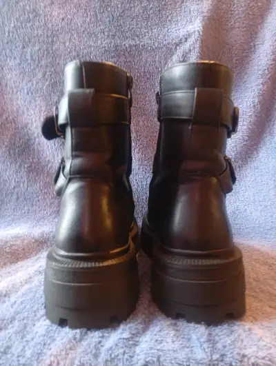 Botas de cuero negro con hebillas estilo militar - miniatura 4