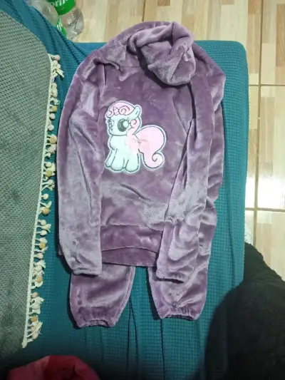 Pijama infantil polar con diseño de unicornio - miniatura 1
