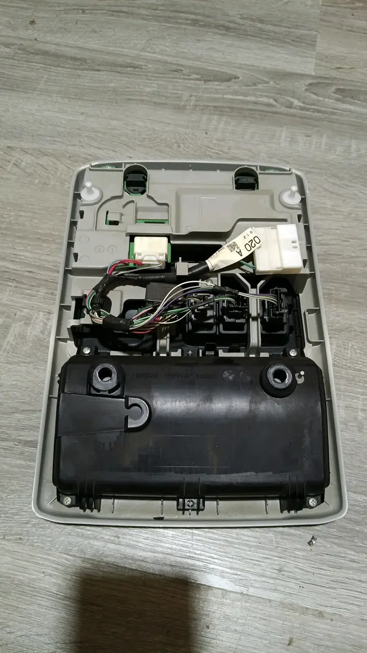 Consola de techo para auto con luces y controles - 3