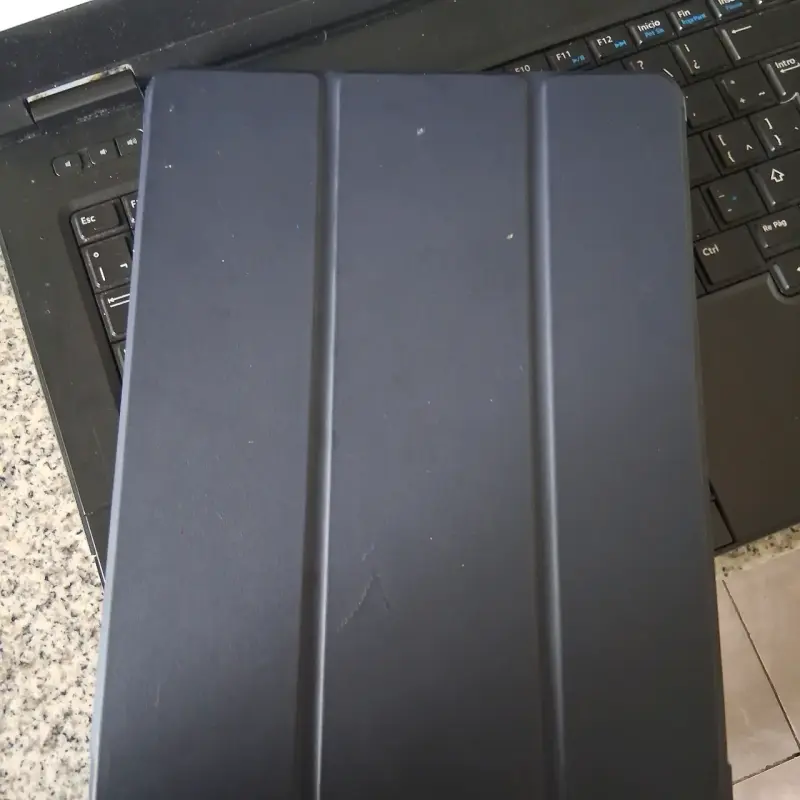 iPad 7ma con funda protectora y lápiz táctil - 2