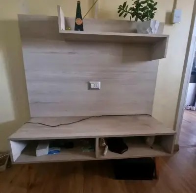 Mueble para TV de madera con estante - miniatura 2