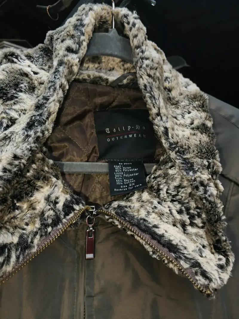 Chaqueta de invierno con forro de piel sintética - 3