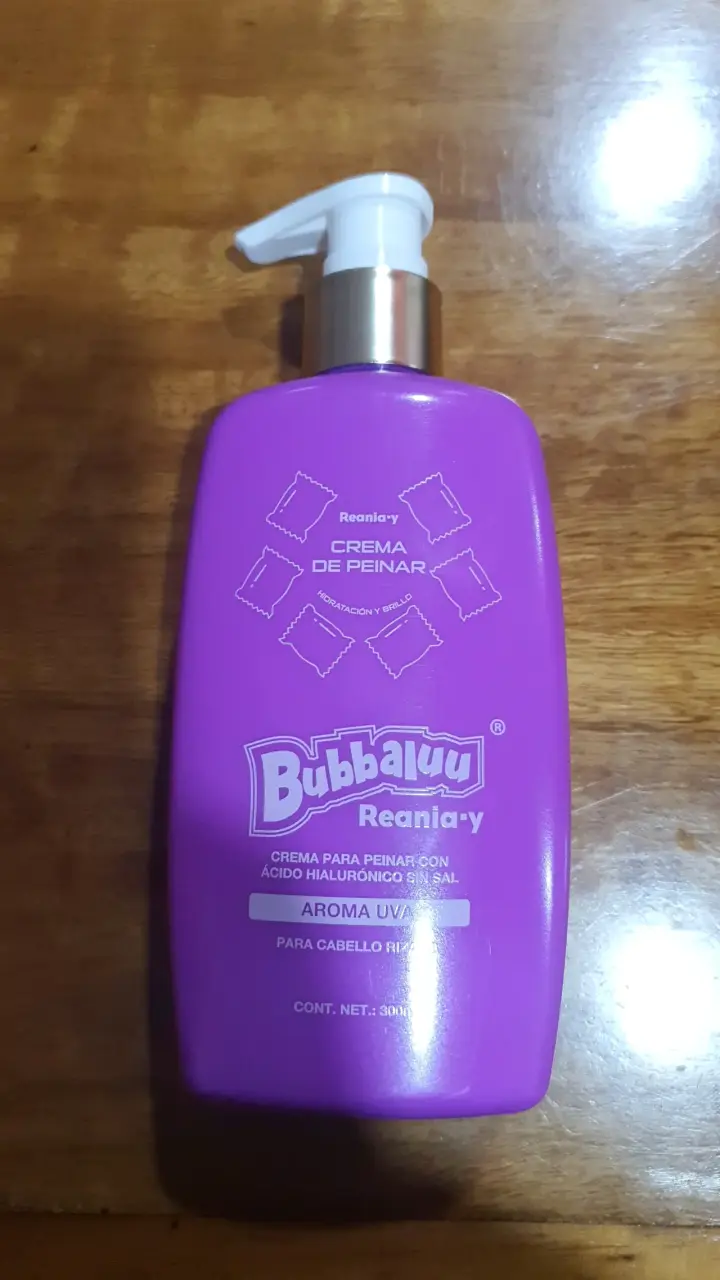 Crema de peinar Bubbaluu Reania-y aroma tutti frutti y uva - 2