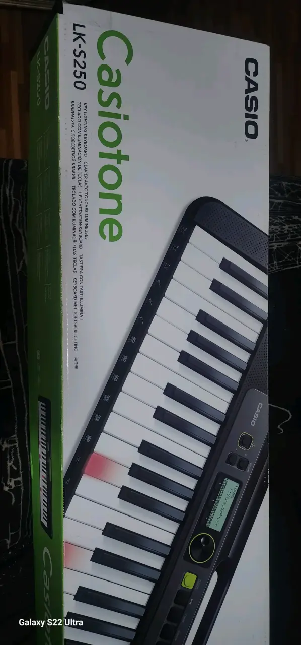 Teclado Casio Casiotone LK-S250 con Iluminación - 1