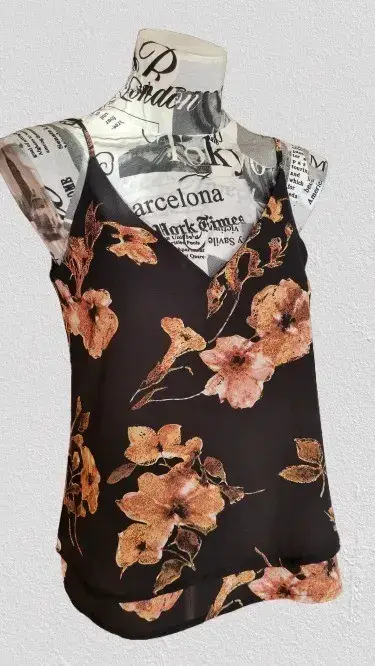 Blusa de tirantes con estampado floral - miniatura 1