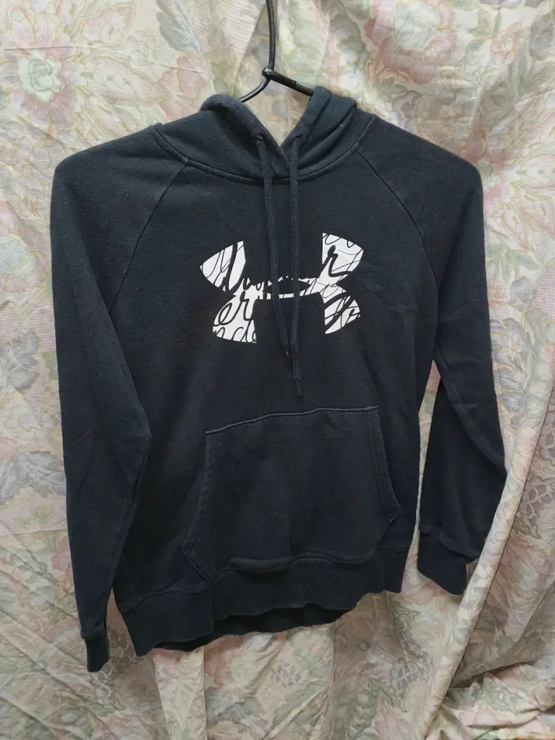 Polerón negro con diseño gráfico Smithereens - 5