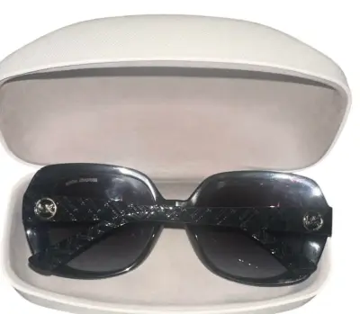 Gafas de Sol Michael Kors Negras con Estuche - miniatura 2