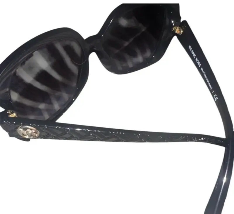 Gafas de Sol Michael Kors Negras con Estuche - 3