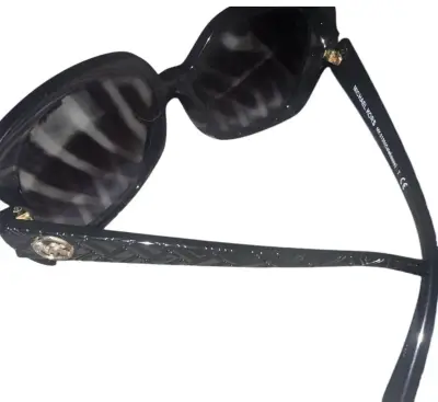 Gafas de Sol Michael Kors Negras con Estuche - miniatura 3