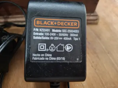 Cargador Black+Decker SSC-250040EU ORIGINAL - miniatura 2