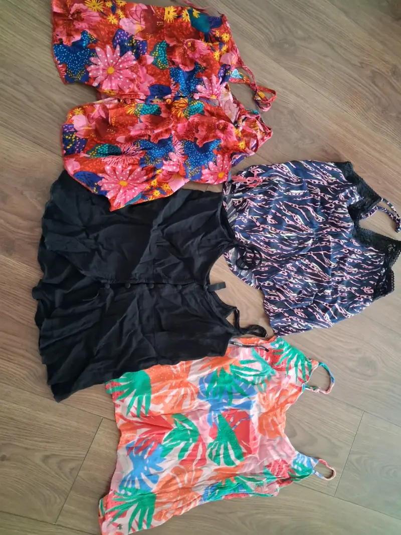Lote de blusas estampadas para mujer