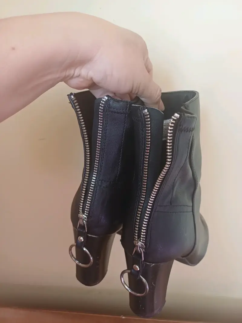 Botines de cuero negro con tacón alt o y cierre tr - 3