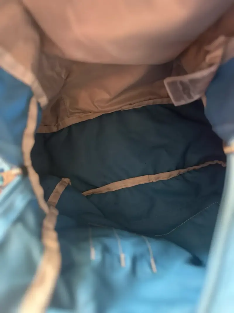 Mochila Jansport azul claro en buen estado - 3