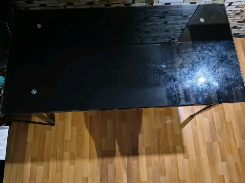 Mesa de vidrio negra moderna para comedor - 1