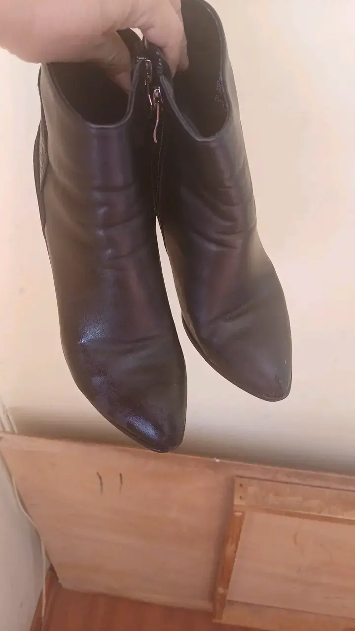 Botines de cuero negro con tacón alto - 3