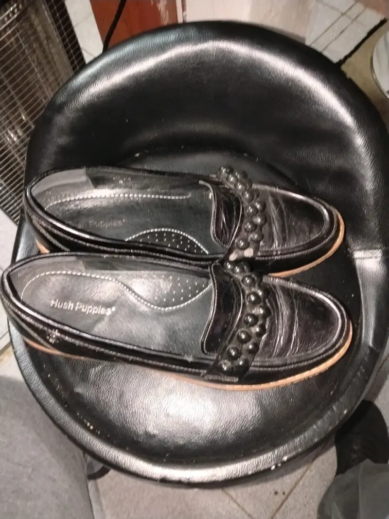 Zapatos de cuero negro Hush Puppies para mujer - 1