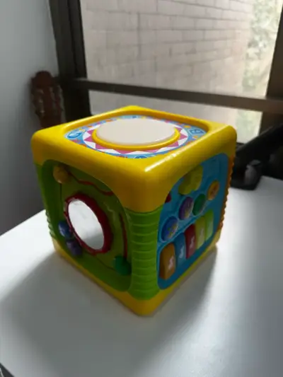 Cubo de actividades para bebés multicolor - miniatura 3