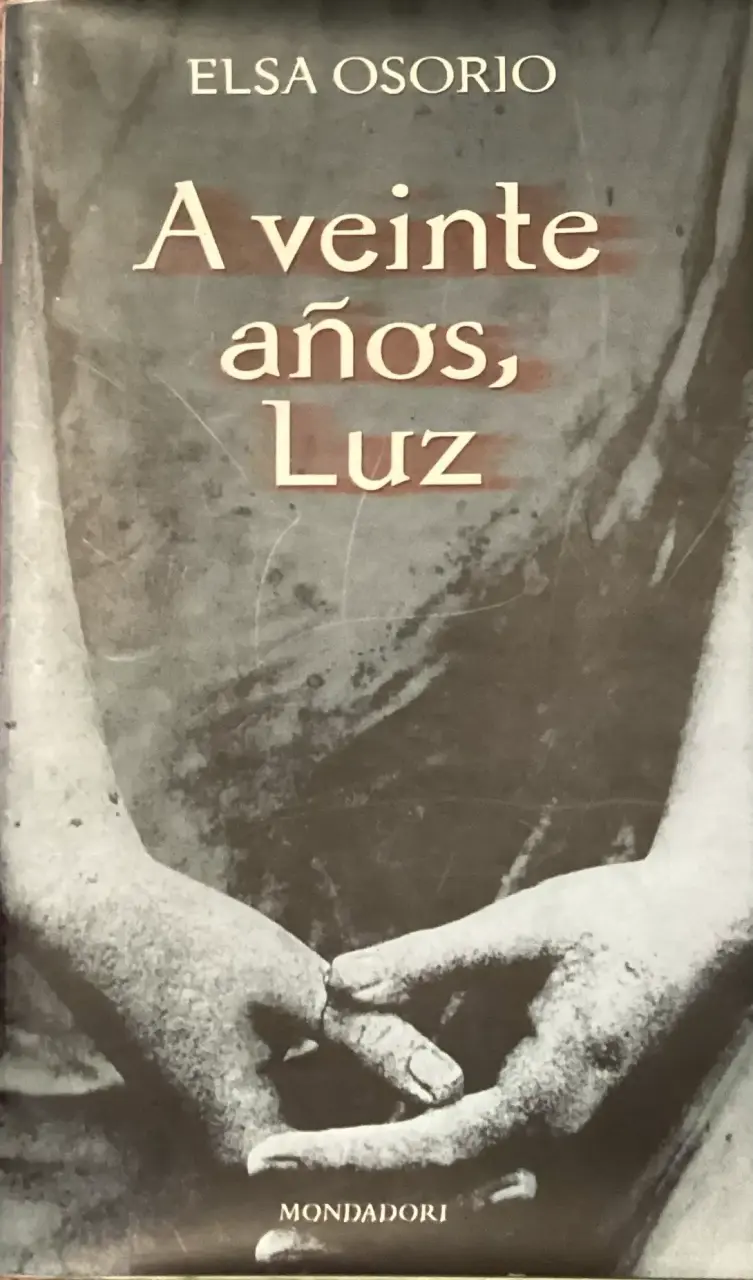 Libro 'A veinte años, Luz' de Elsa Osorio - 1