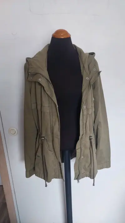 Parka verde militar con capucha para mujer - miniatura 1