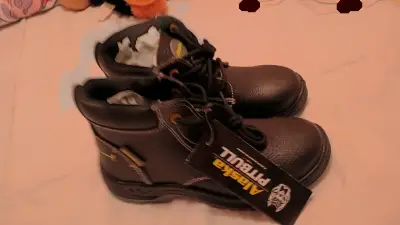 Zapatos de seguridad n'38 nuevos - miniatura 1