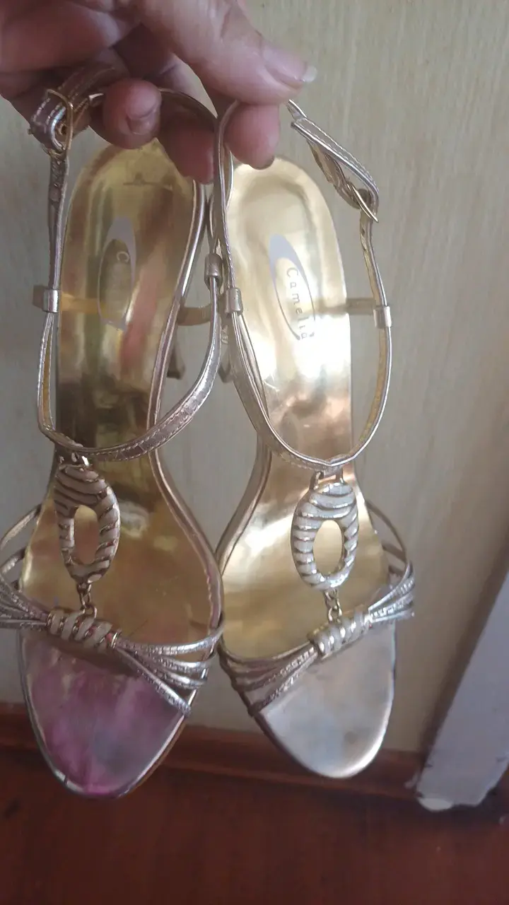 Sandalias de Tacón Doradas Elegantes para Mujer - 5