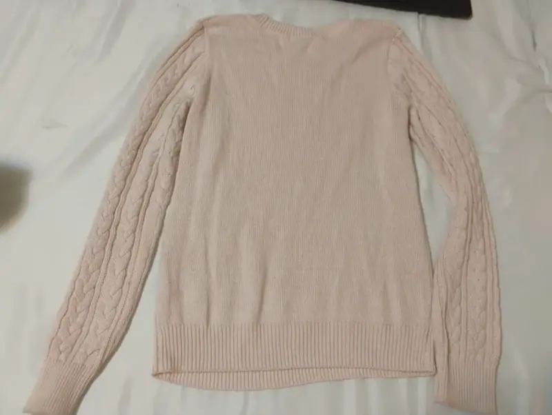 Suéter de punto trenzado color crema para mujer - 3