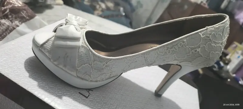 Zapatos de Tacón Blanco con Encaje y Lazo - 5
