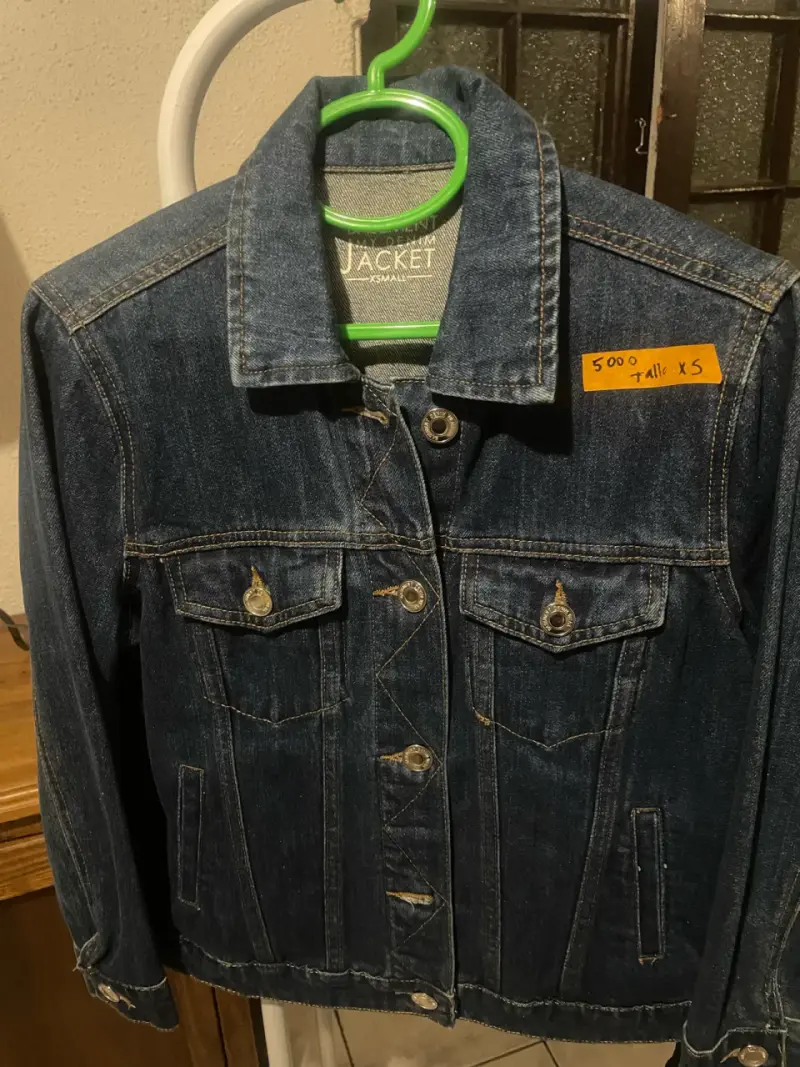 Chaqueta de mezclilla azul talla XS