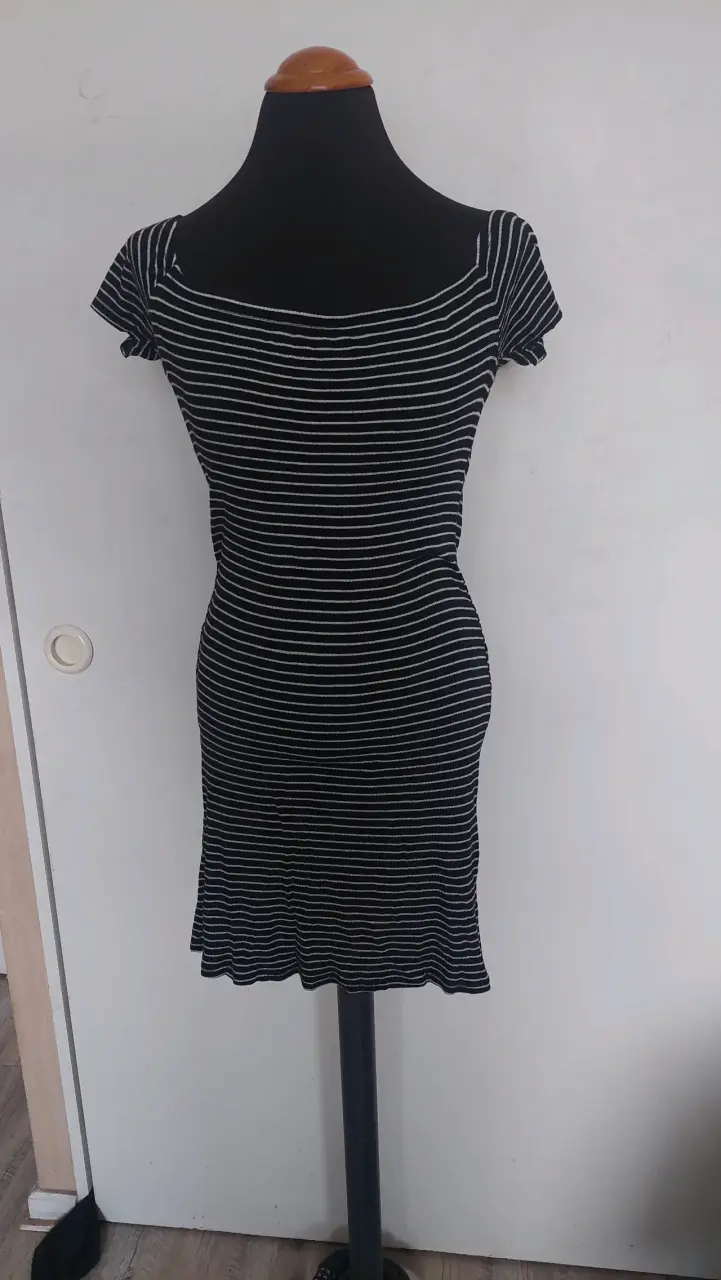 Vestido ajustado a rayas blanco y negro - 2