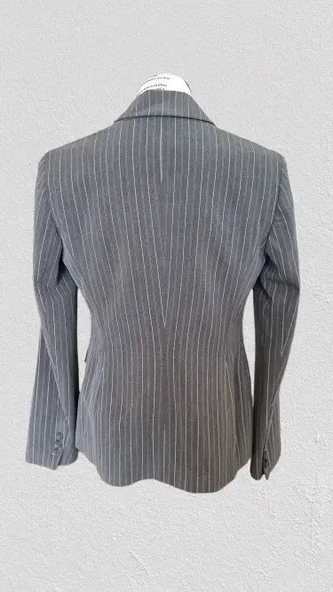 Blazer de Mujer a Rayas Gris Elegante - 2