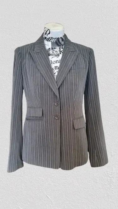 Blazer de Mujer a Rayas Gris Elegante - 3