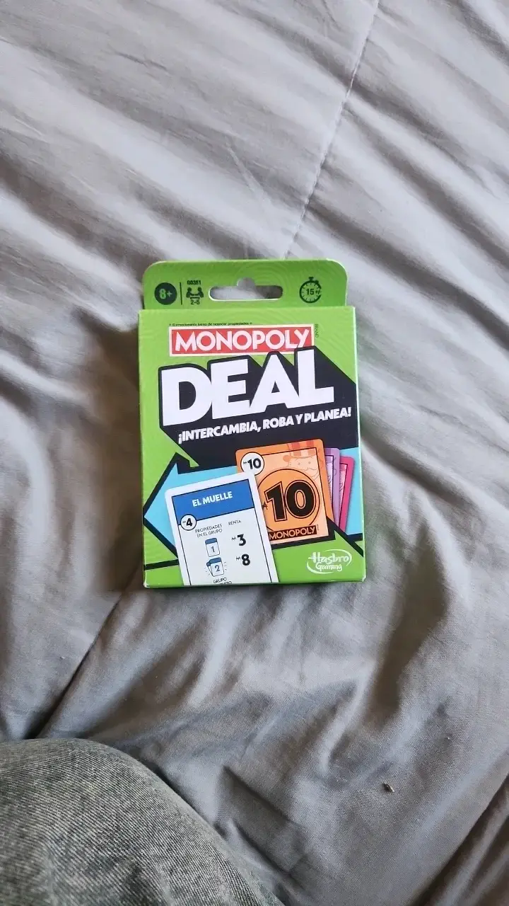 Set de juegos de cartas divertidos para toda la familia - 4