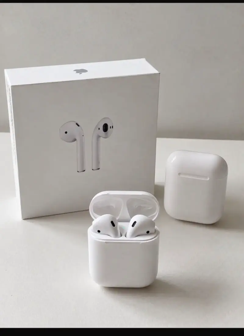 AirPods con estuche