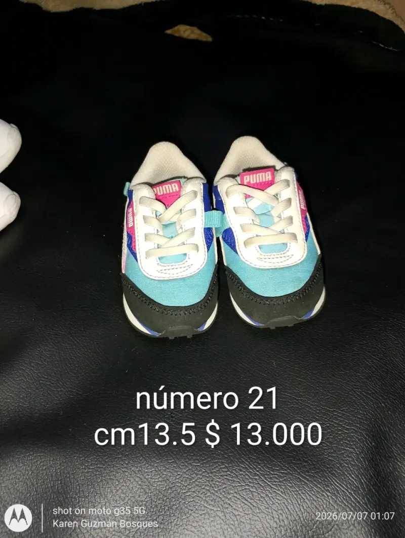Botas negras con lentejuelas para niña número 22 - 2