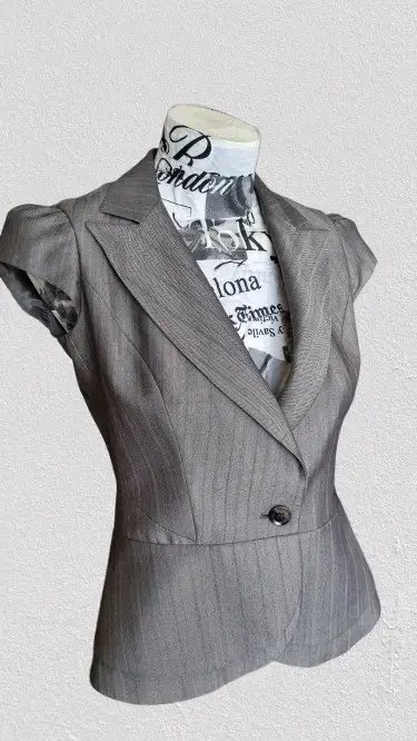 Blazer de Mujer Gris a Rayas Elegante con botones - miniatura 2