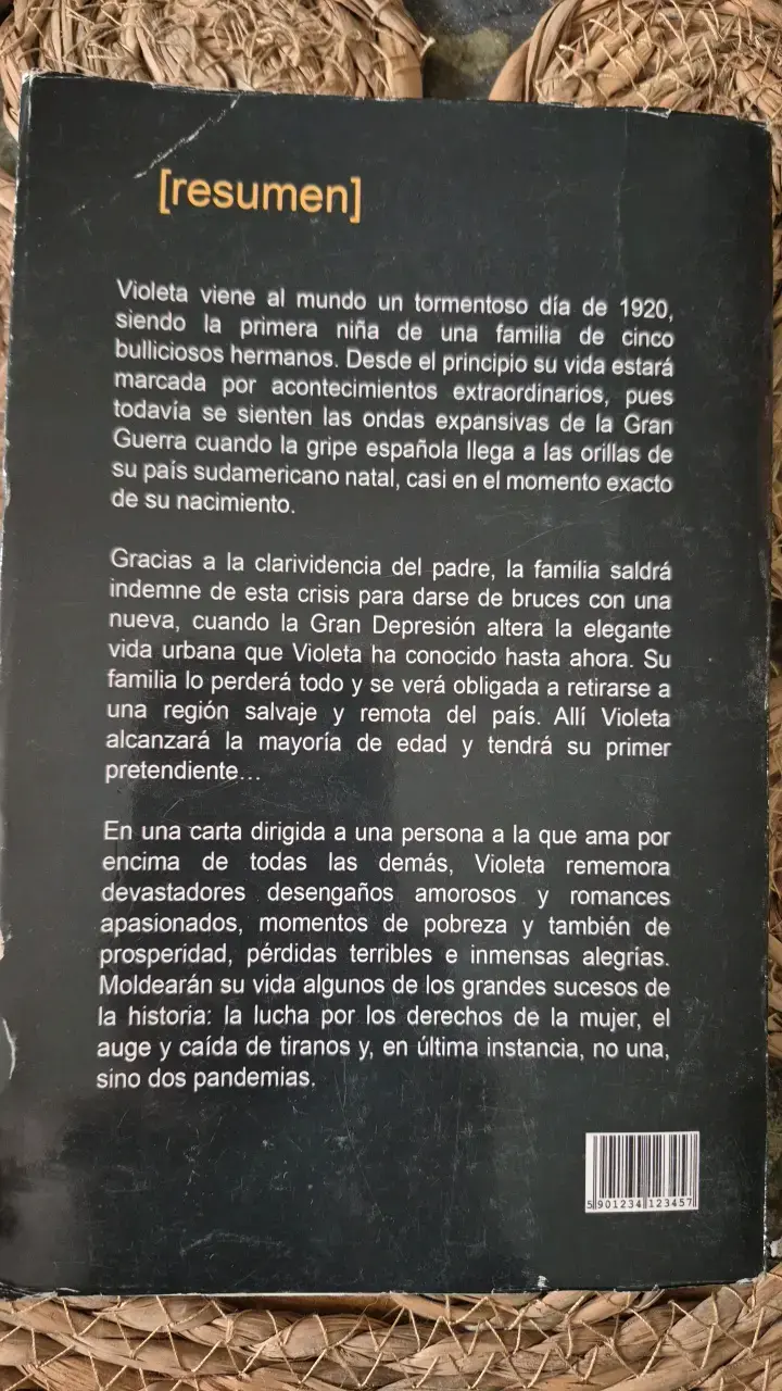 Libro 'Violeta' de Isabel Allende en buen estado - 3