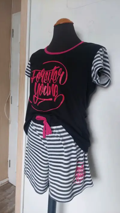 Pijama de mujer - miniatura 3