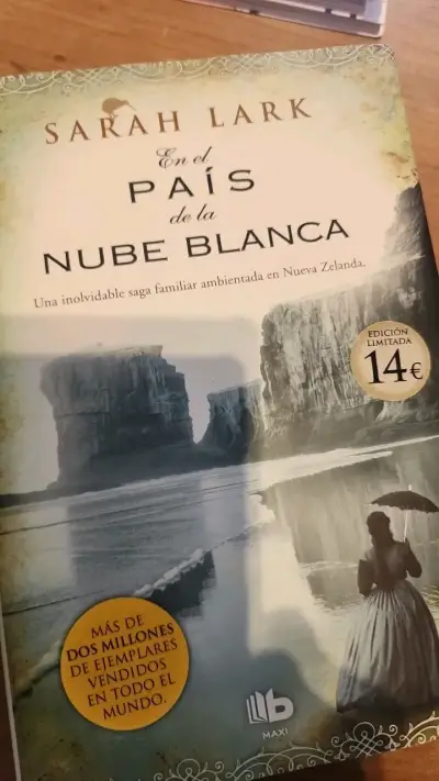 Libro 'En el País de la Nube Blanca' de Sarah Lark - miniatura 1