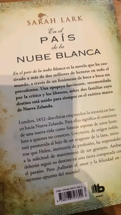 Libro 'En el País de la Nube Blanca' de Sarah Lark - miniatura 2