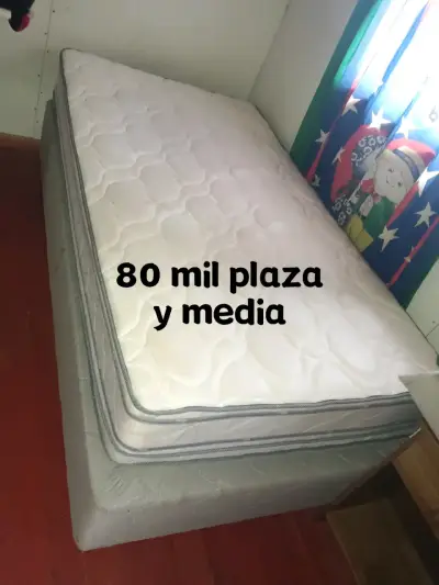 Colchón de Plaza y Media en Buen Estado - miniatura 1
