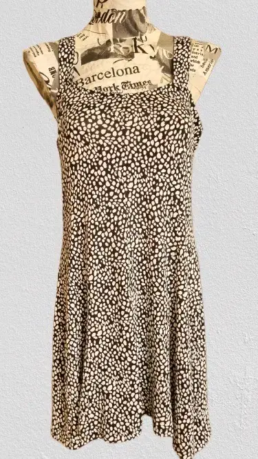 Vestido corto estampado blanco y negro - 1