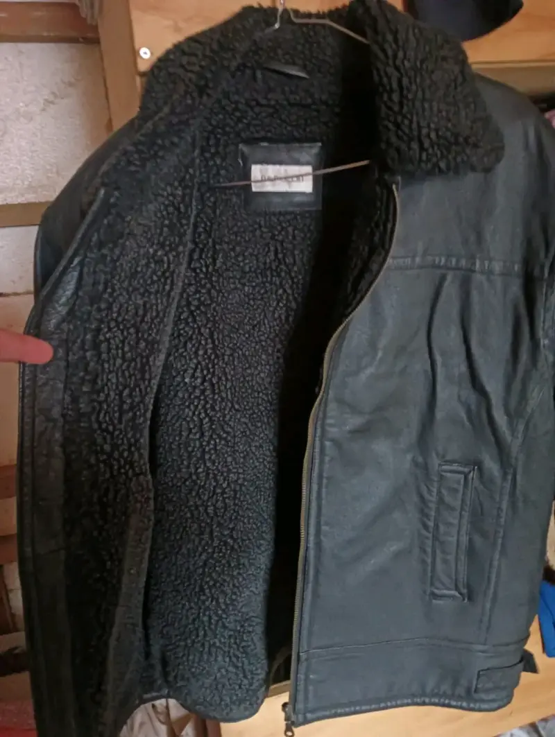 Chaqueta de cuero negra con forro chiporro - 2