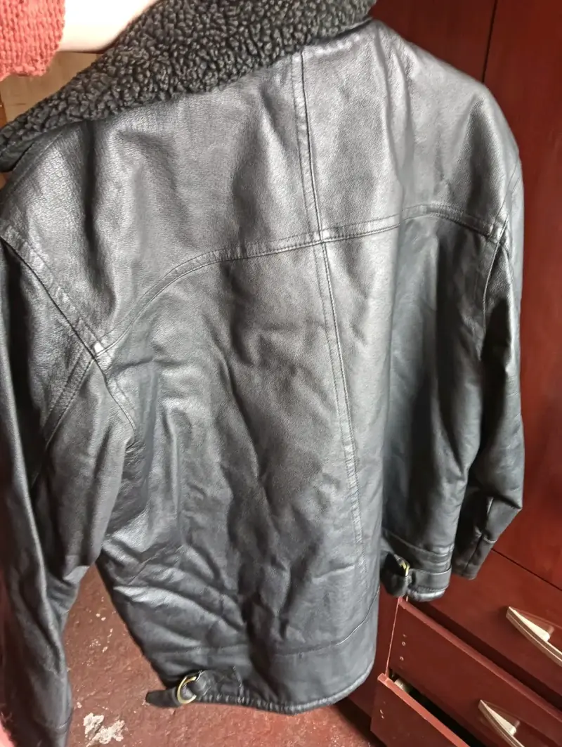 Chaqueta de cuero negra con forro chiporro - 3