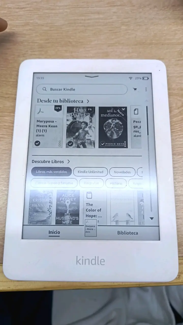 Kindle blanco con pantalla táctil y Wi-Fi - 4