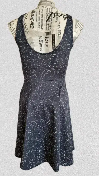 Vestido azul  con lunares blancos - miniatura 3
